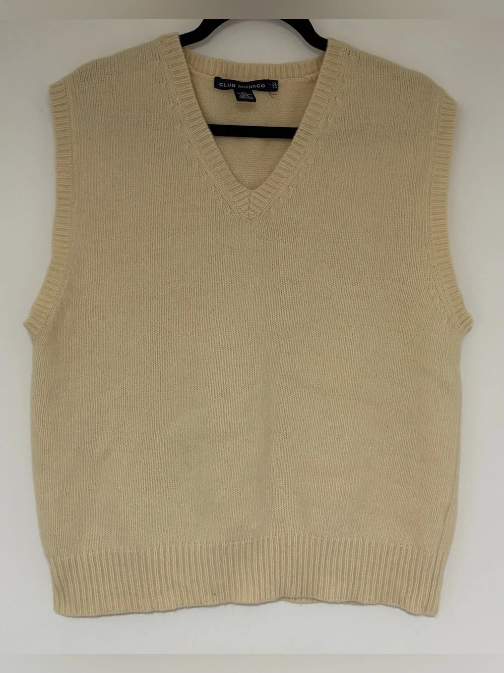 Club Monaco Men’s 100% Lambs Wool Cream Sweater Vest Size XL
